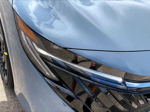 New 2026 Nissan Sentra SR w/ Floor Mat Package image 19