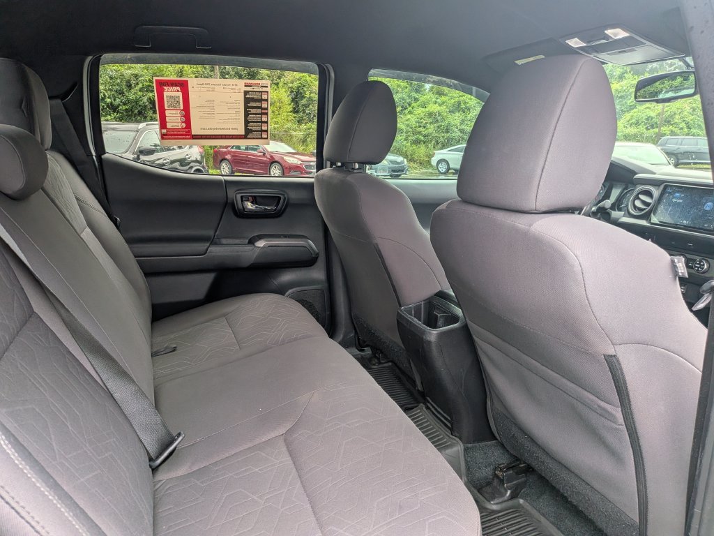 Used 2016 Toyota Tacoma TRD Sport w/ Towing Package RWD image 25