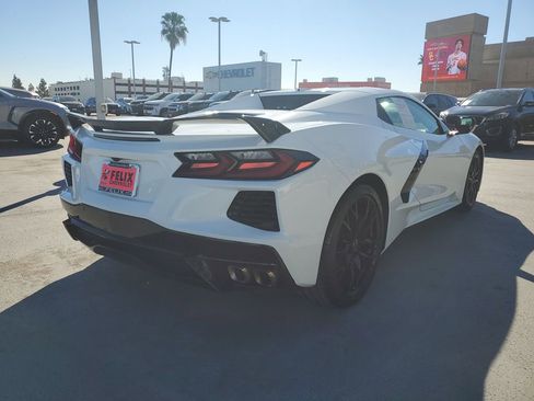 Used 2024 Chevrolet Corvette Stingray Premium Conv w/ Z51 Performance Package image 3