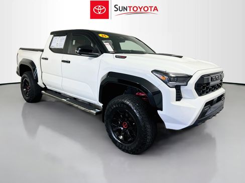 Used 2025 Toyota Tacoma TRD Pro AWD/4WD image 1