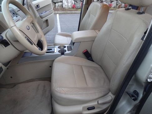 Used 2012 Ford Escape XLT image 17