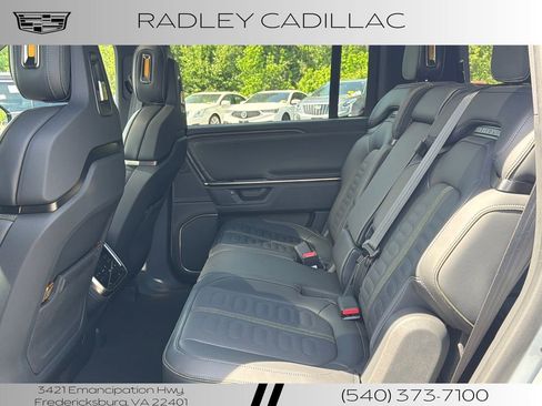 Used 2026 Rivian R1S Adventure AWD/4WD image 9