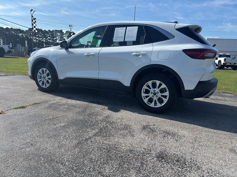 Used 2023 Ford Escape Active image 2