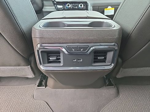 Used 2026 GMC Sierra 1500 Denali w/ Denali Reserve Package AWD/4WD image 15