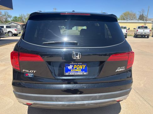 Used 2016 Honda Pilot Elite image 4