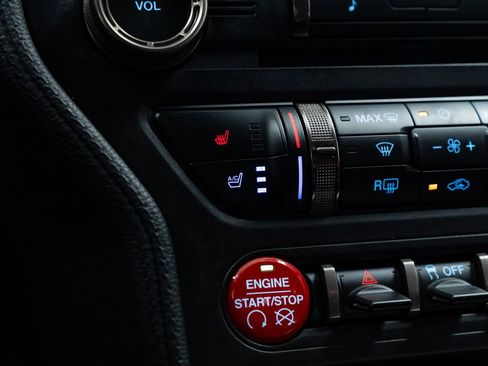 Used 2018 Ford Mustang Shelby GT350 w/ Convenience Package image 11