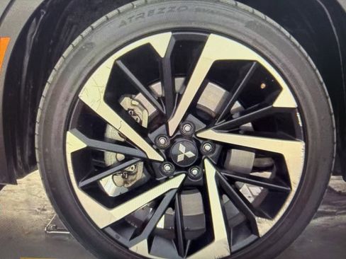 Used 2024 Mitsubishi Outlander SEL image 9