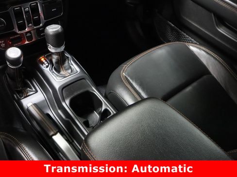 Used 2021 Jeep Gladiator Mojave image 16