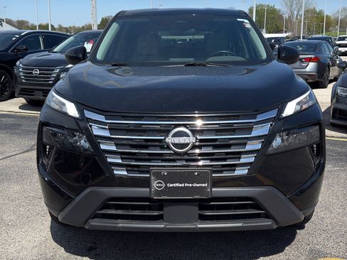 Certified 2025 Nissan Rogue SV AWD/4WD image 3