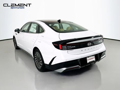 New 2026 Hyundai Sonata Limited FWD image 8