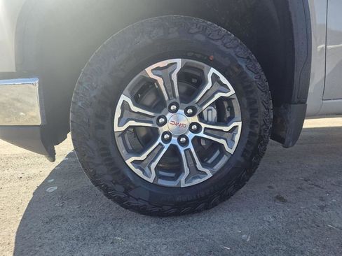 New 2026 GMC Sierra 1500 SLE w/ X31 Off-Road Package AWD/4WD image 16