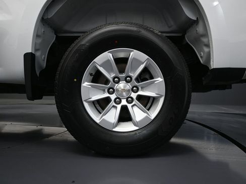 Used 2023 Chevrolet Silverado 1500 LT image 16