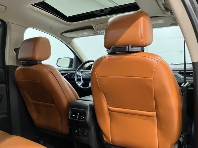 Used 2017 GMC Acadia SLT AWD/4WD image 56