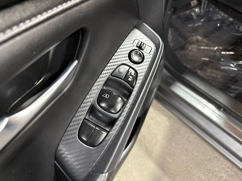 Used 2024 Nissan Sentra SV FWD image 20