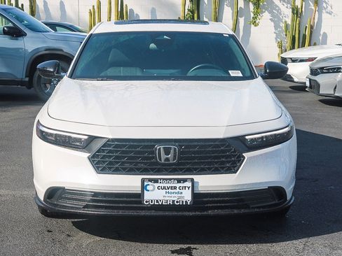 Used 2024 Honda Accord Sport image 2