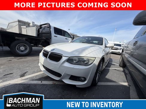 Used 2013 BMW 335i Convertible image 3