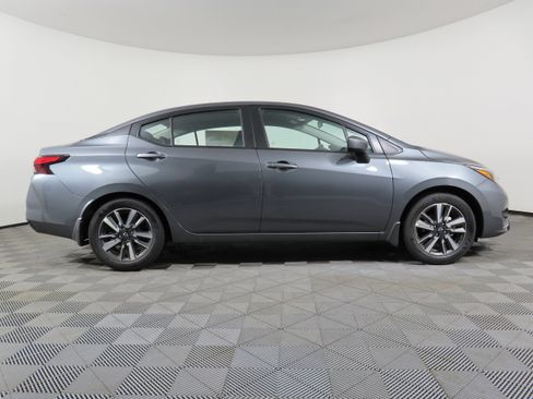 New 2025 Nissan Versa SV w/ Trunk Package image 2