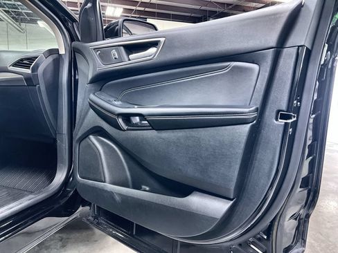 Used 2023 Ford Edge Titanium w/ Equipment Group 301A AWD/4WD image 31