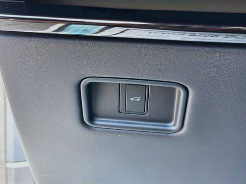 New 2027 Land Rover Range Rover Sport Dynamic SE AWD/4WD image 35