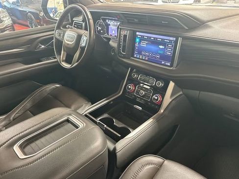 Used 2021 GMC Yukon Denali w/ Denali Premium Package image 20