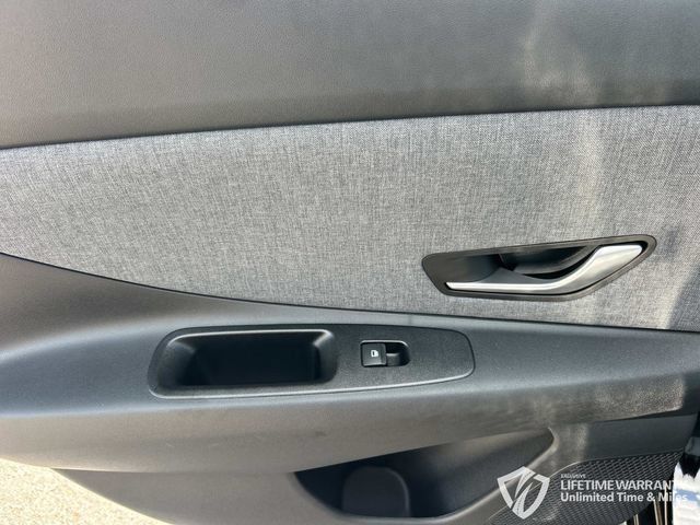 New 2026 Hyundai Elantra Limited FWD image 22