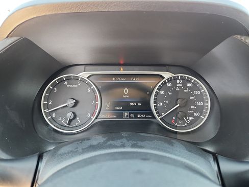 Used 2024 Nissan Sentra SV FWD image 17