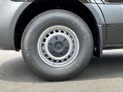 New 2025 Mercedes-Benz Sprinter 2500 image 10