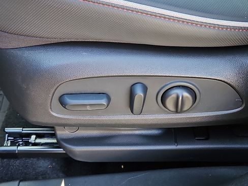 Used 2023 Chevrolet TrailBlazer RS w/ Sun and Liftgate Package image 26