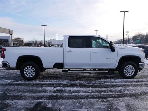 Used 2024 Chevrolet Silverado 3500 LT w/ Convenience Package image 6