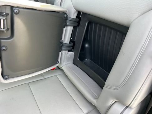 Used 2022 Chevrolet Silverado 1500 LTZ w/ LTZ Premium Package image 40