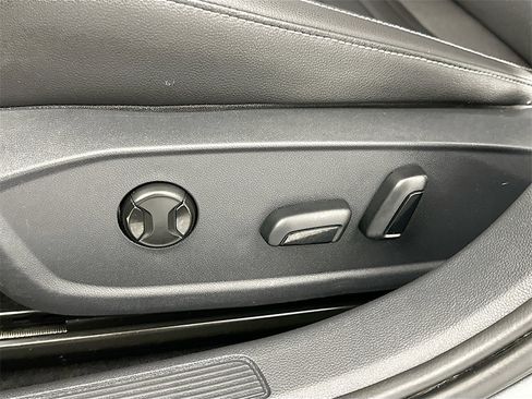 Used 2023 Volkswagen Jetta SE image 20