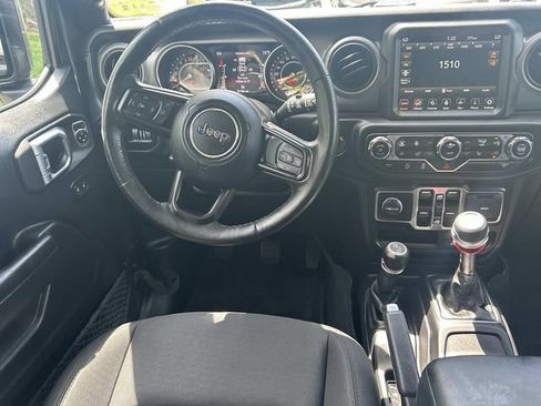 Used 2022 Jeep Wrangler Unlimited Sport AWD/4WD image 17