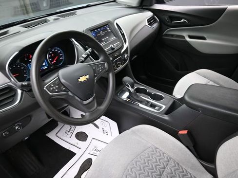 Used 2024 Chevrolet Equinox LS w/ LS Convenience Package image 18