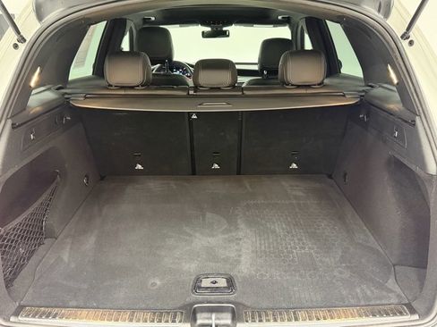 Used 2021 Mercedes-Benz GLC 300 4MATIC w/ AMG Line image 28