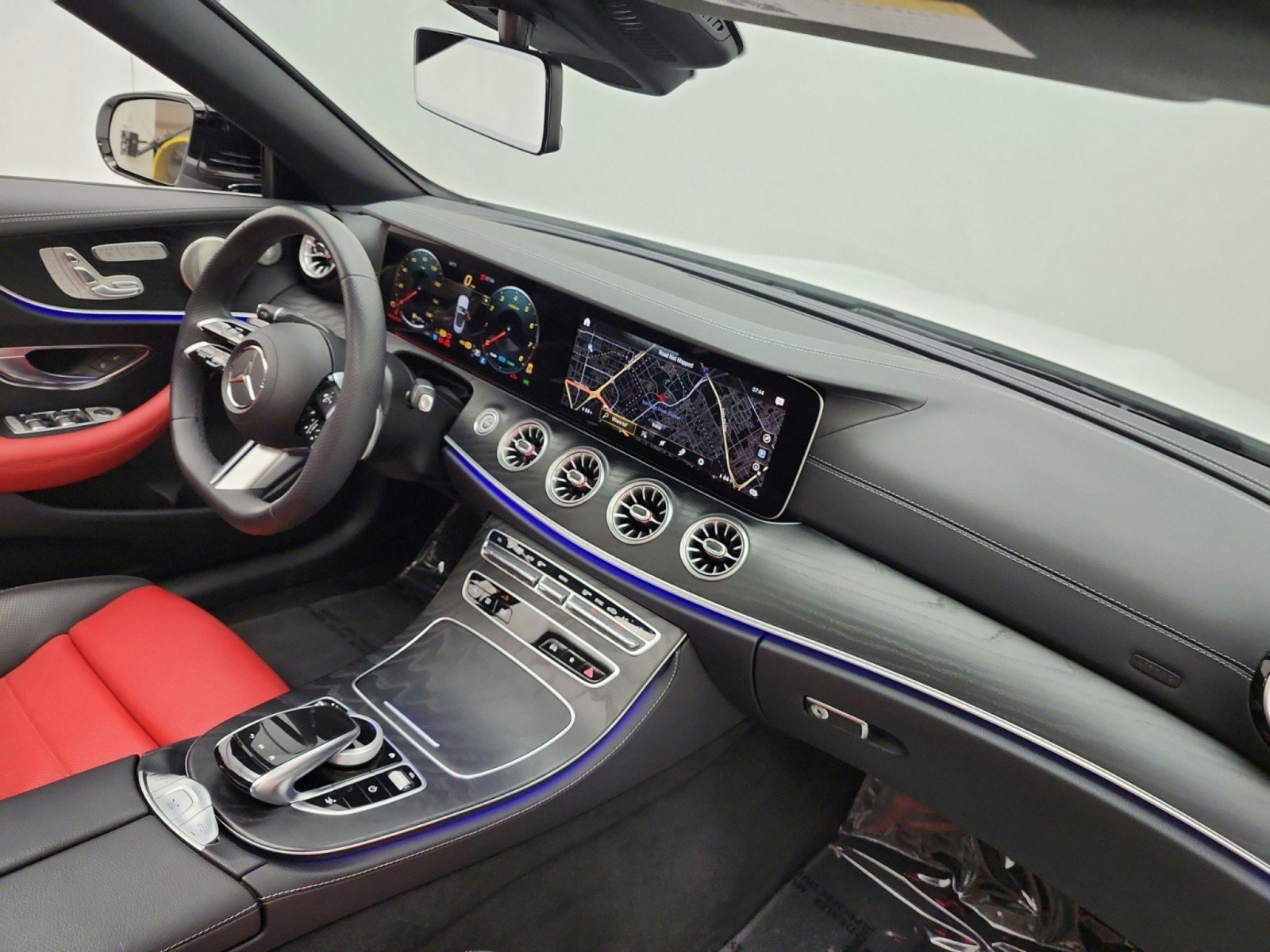 Used 2023 Mercedes-Benz E 450 Cabriolet image 18