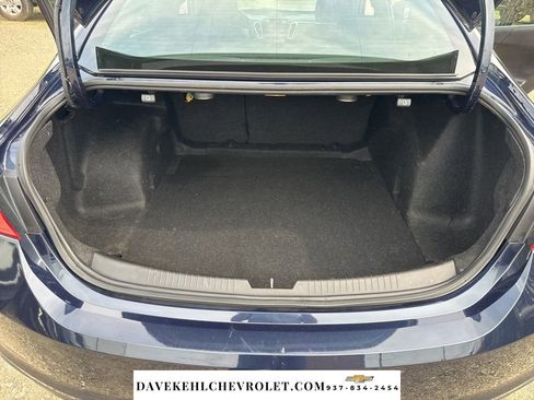 Used 2017 Chevrolet Malibu LT w/ Leather Package FWD image 36