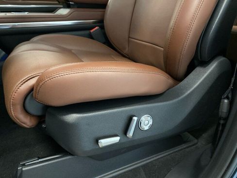 New 2026 Lincoln Navigator Reserve AWD/4WD image 48