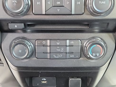 Used 2017 Ford F150 XLT RWD image 27