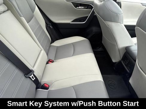 Used 2021 Toyota RAV4 Limited AWD/4WD image 8