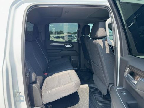 Used 2023 Chevrolet Silverado 1500 LT AWD/4WD image 10