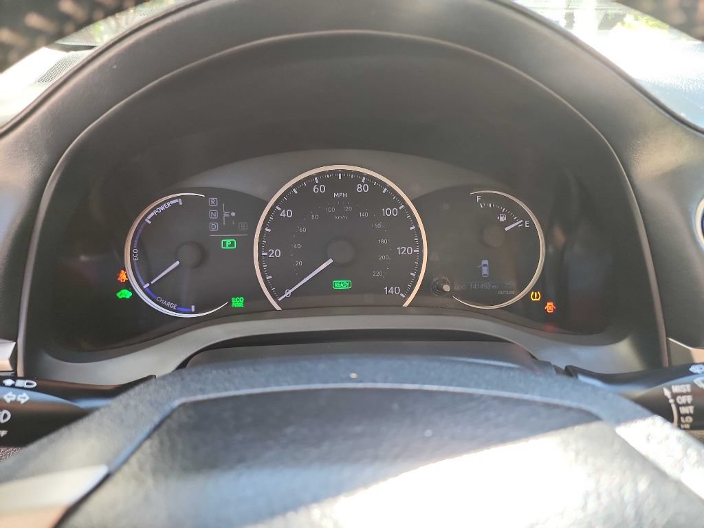 Used 2015 Lexus CT 200h w/ Seat Comfort Package FWD image 19