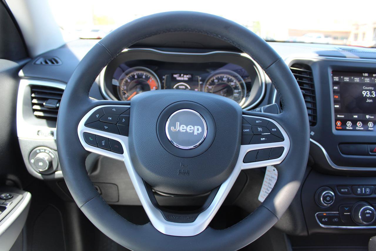 Used 2022 Jeep Cherokee Latitude w/ Sun & Sound Group AWD/4WD image 16