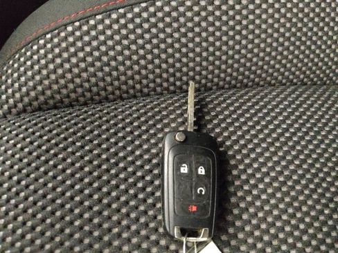 Used 2017 Chevrolet Equinox LT w/ Convenience Package FWD image 32