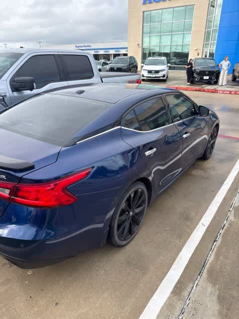 Used 2017 Nissan Maxima SR w/ Midnight Edition FWD image 2