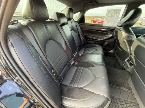Used 2021 Toyota Avalon XSE image 15