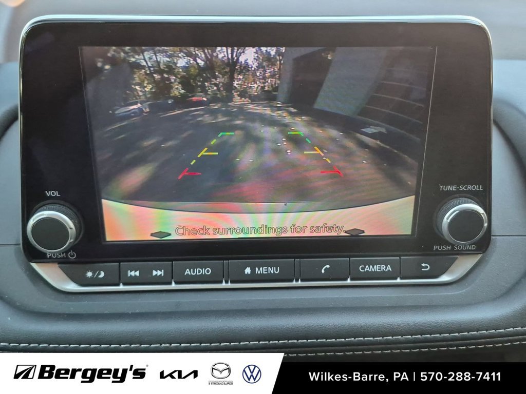 Used 2023 Nissan Rogue S AWD/4WD image 26