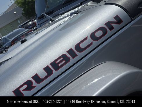 Used 2015 Jeep Wrangler Unlimited Rubicon AWD/4WD image 8