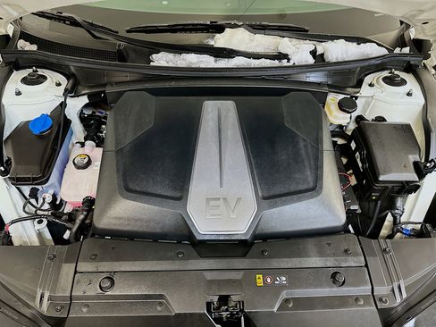 Used 2024 Kia EV6 Light AWD/4WD image 33