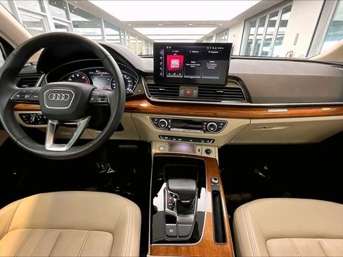 Certified 2022 Audi Q5 2.0T Premium w/ Convenience Package image 15