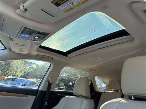 Used 2022 Lexus RX 350L 350L image 22